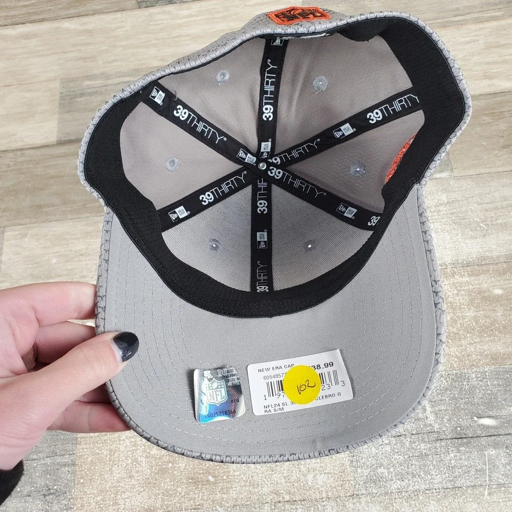 Cleveland Browns New Era Sideline 39THIRTY Brown Stretch Fit Hat Small/Medium